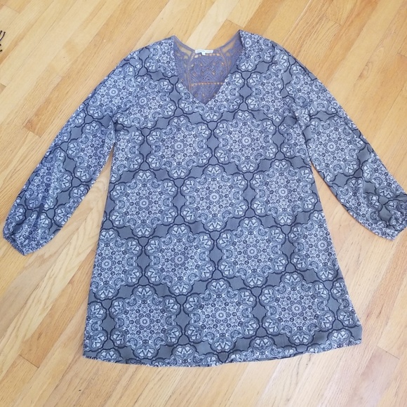 Army green dress for fall with cut-out sleeves - Picture 1 of 4